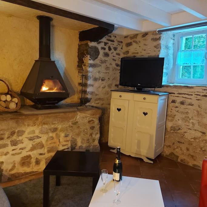 Willa Penty Typique Kercab Dans Un Ancien Moulin Plomodiern Zewnętrze zdjęcie